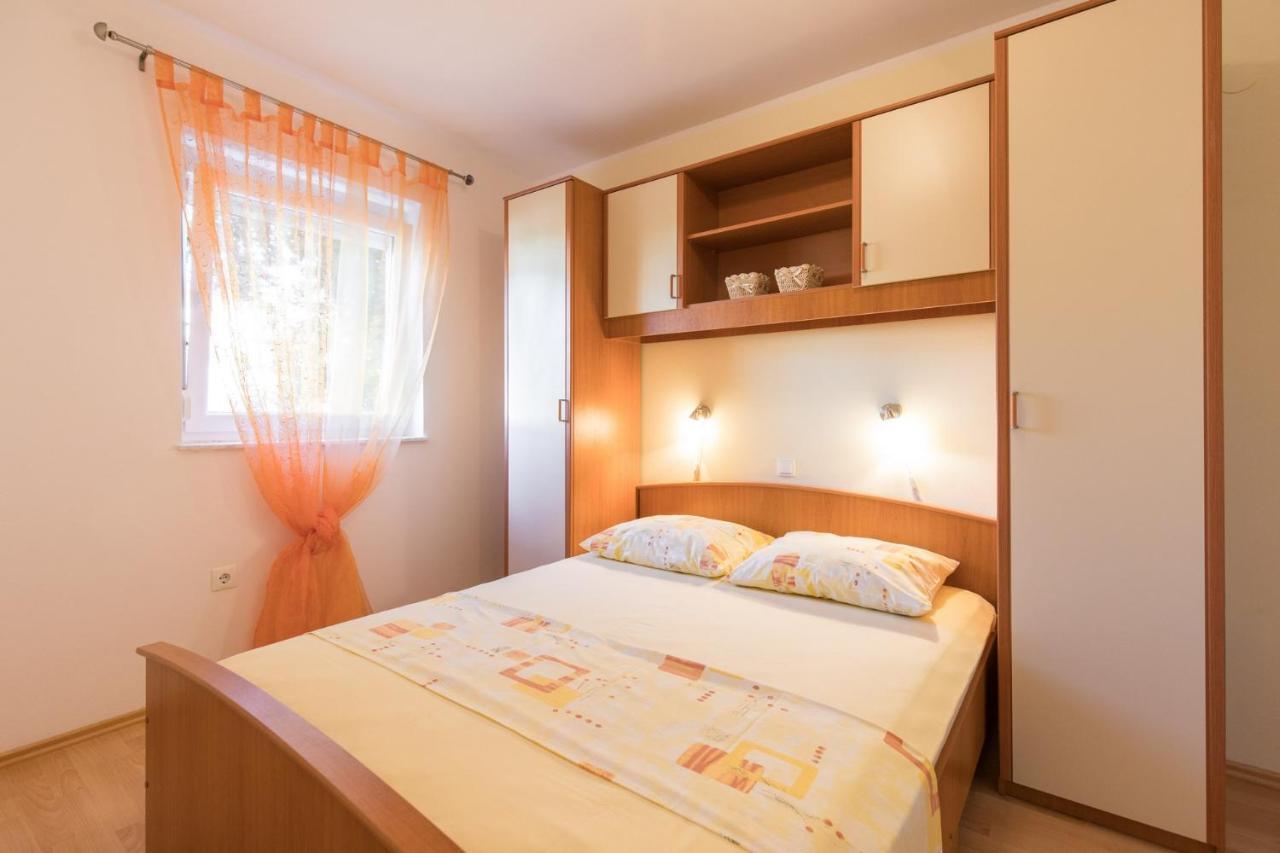 Apartments Mirjana * Central Location And Close To Beach Punat Zewnętrze zdjęcie